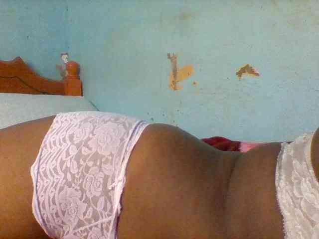 Njeee76 webcam