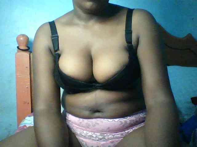 Njeee76 webcam