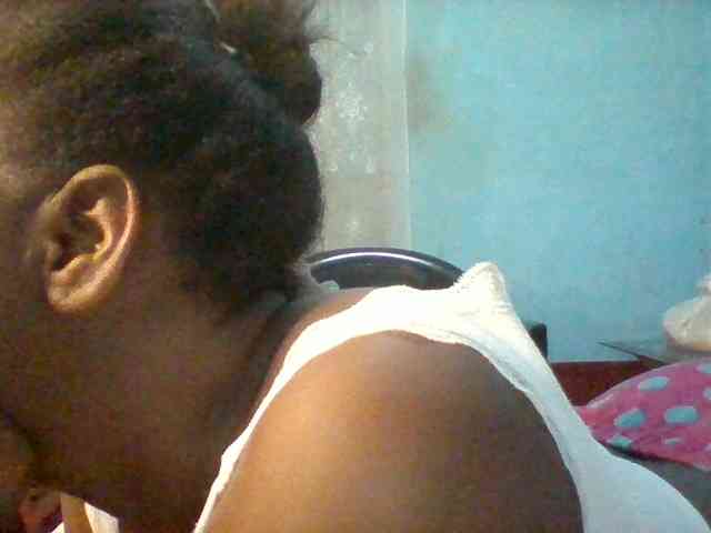 Njeee76 webcam