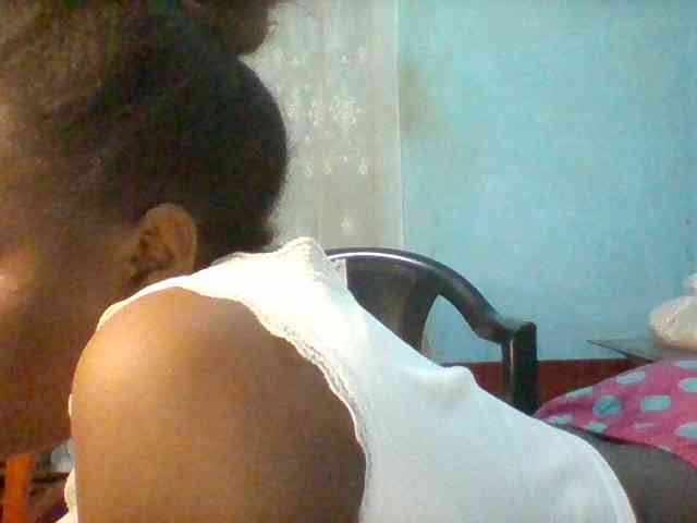 Njeee76 webcam