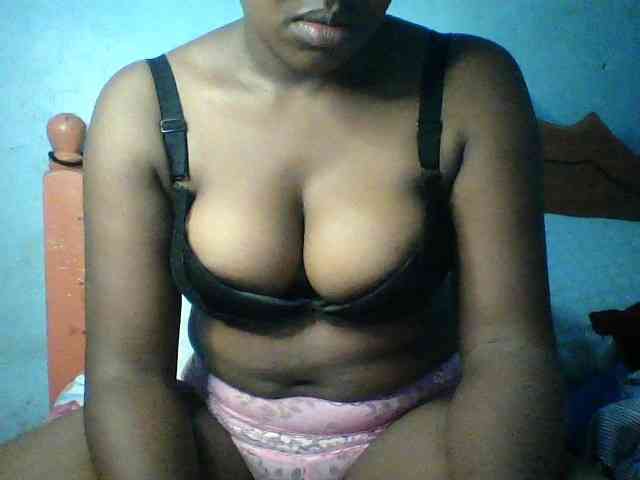 Njeee76 webcam