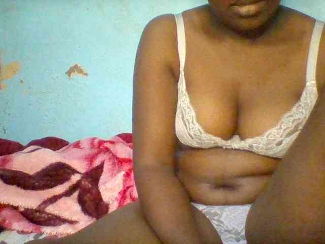 Njeee76 webcam