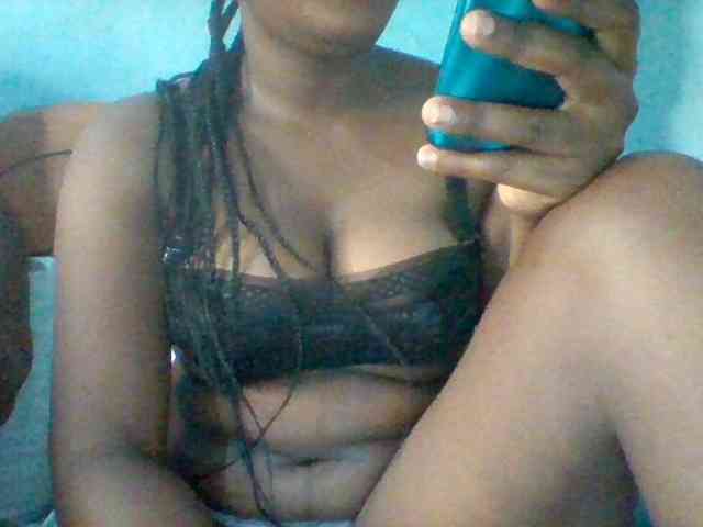Njeee76 webcam