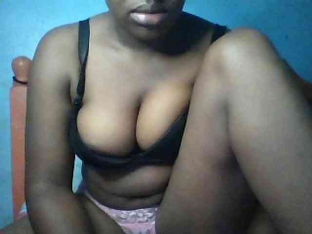 Njeee76 webcam