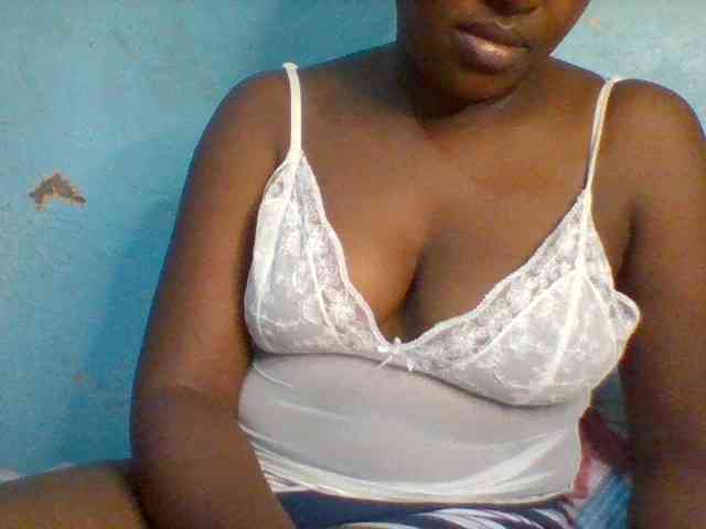 Njeee76 webcam
