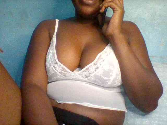 Njeee76 webcam