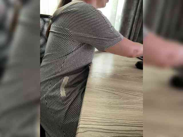Alenka-may26 webcam