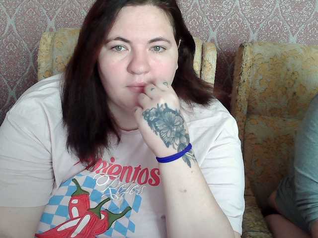 HollyXEva's BongaCams show and profile