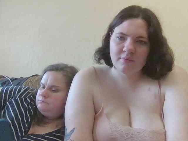 HollyXEva webcam