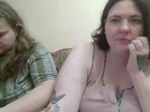 HollyXEva webcam