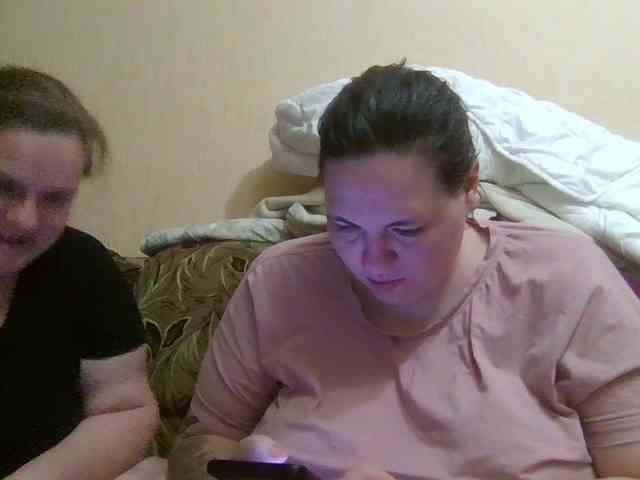 HollyXEva webcam