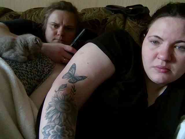 HollyXEva webcam