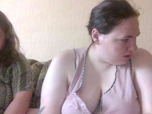 HollyXEva webcam