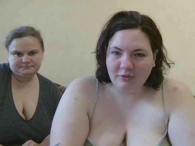 HollyXEva webcam