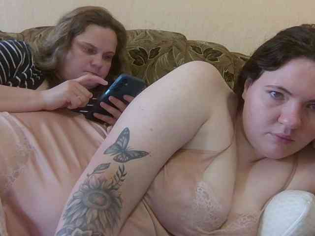 HollyXEva webcam