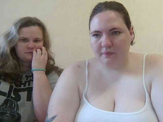 HollyXEva webcam