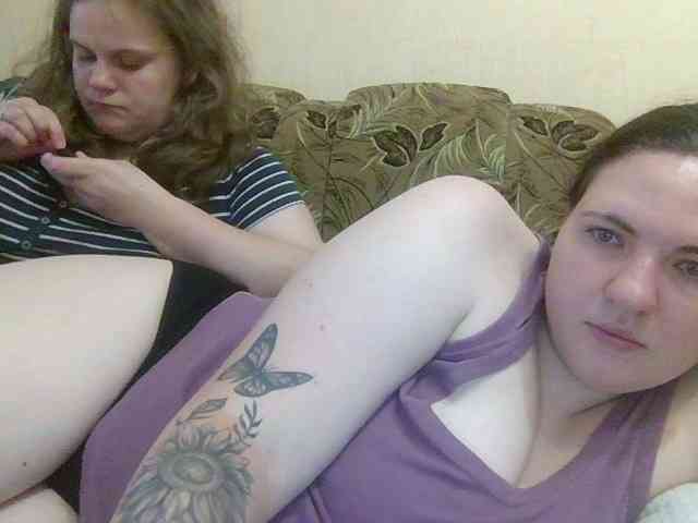HollyXEva webcam