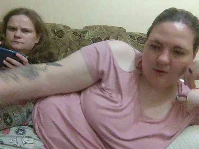 HollyXEva webcam