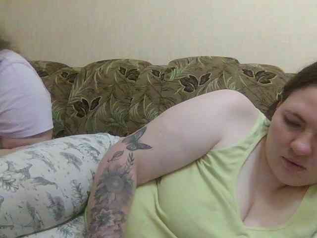 HollyXEva webcam