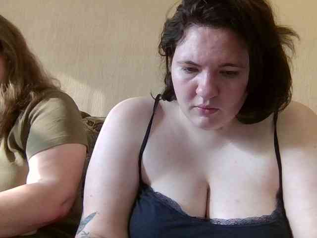 HollyXEva webcam
