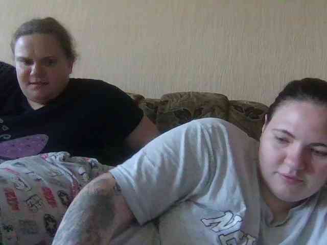 HollyXEva webcam