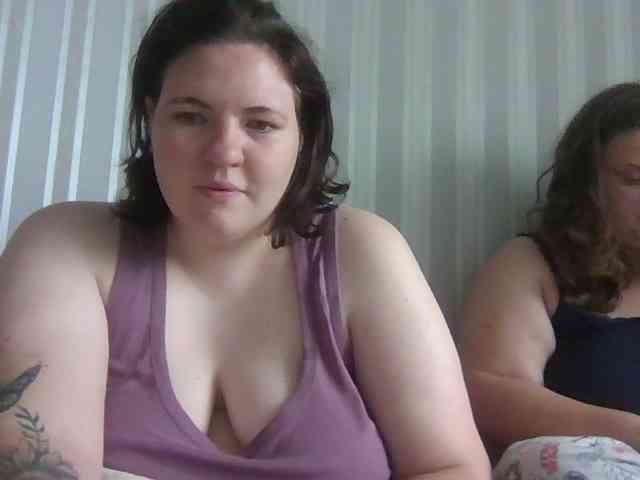 HollyXEva webcam