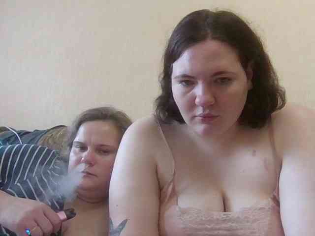 HollyXEva webcam