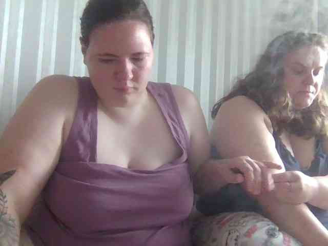 HollyXEva webcam