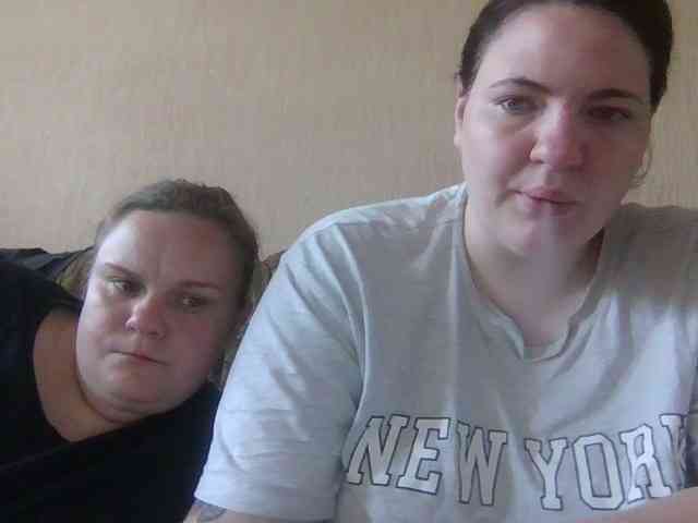 HollyXEva webcam