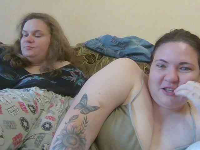 HollyXEva webcam