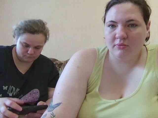 HollyXEva webcam