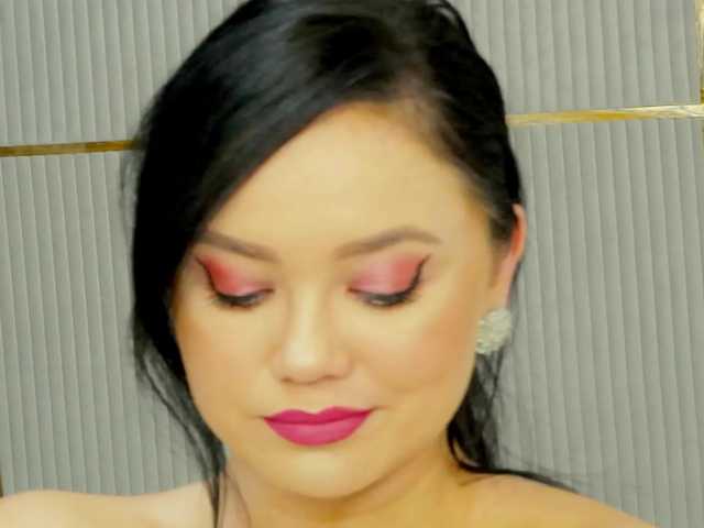 KikiMoon's BongaCams show and profile