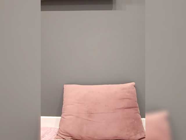 GgggLAAAAaaFFtt596rr's BongaCams show and profile