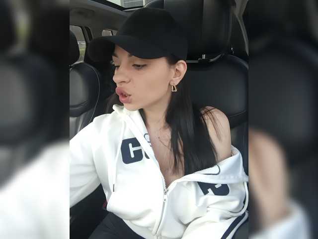 GgggLAAAAaaFFtt596rr's BongaCams show and profile