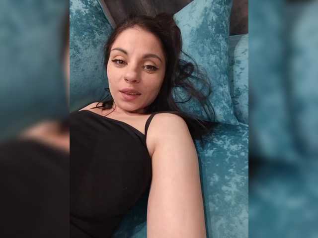 GgggLAAAAaaFFtt596rr's BongaCams show and profile