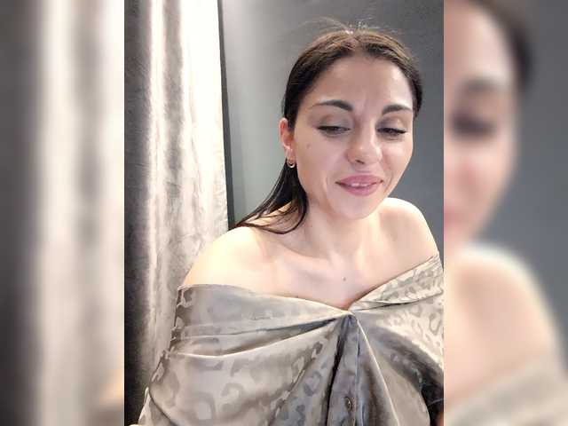 GgggLAAAAaaFFtt596rr's BongaCams show and profile