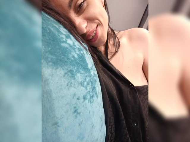 GgggLAAAAaaFFtt596rr's BongaCams show and profile