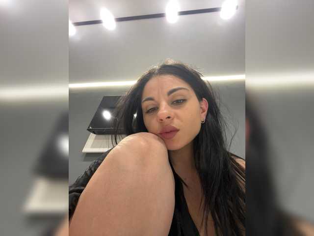 GgggLAAAAaaFFtt596rr's BongaCams show and profile