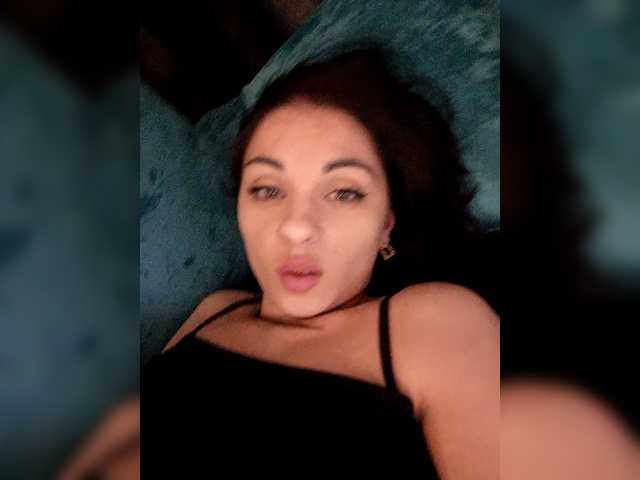 GgggLAAAAaaFFtt596rr's BongaCams show and profile