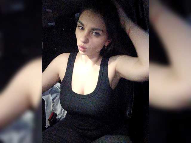 GgggLAAAAaaFFtt596rr's BongaCams show and profile