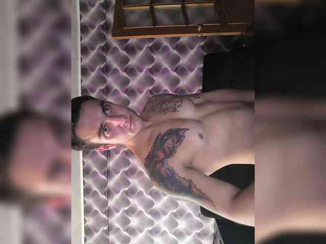 Parliamend Live Webcam on BongaCams