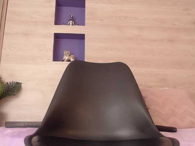 Stephanni's BongaCams show and profile