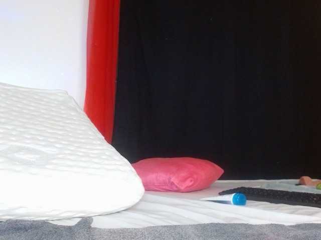 yessika-bustamante's BongaCams show and profile