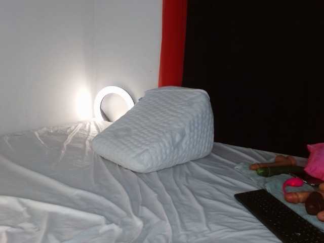 yessika-bustamante's BongaCams show and profile