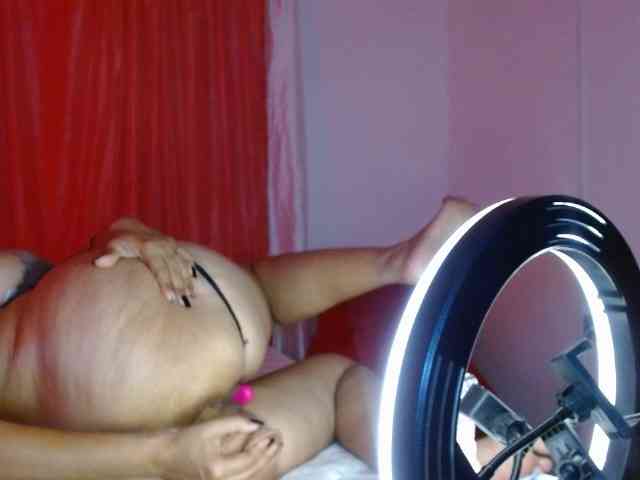 yessika-bustamante webcam