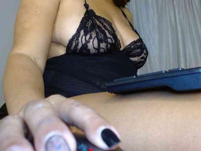 yessika-bustamante webcam