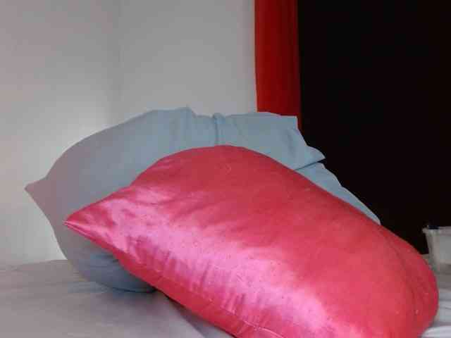 yessika-bustamante webcam