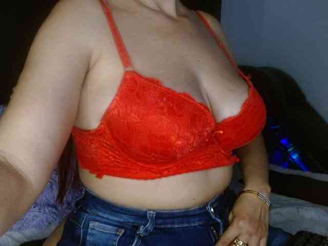 yessika-bustamante webcam