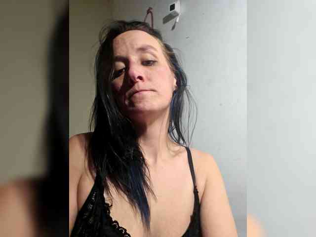 brattygoodgurl69... Live Webcam on BongaCams