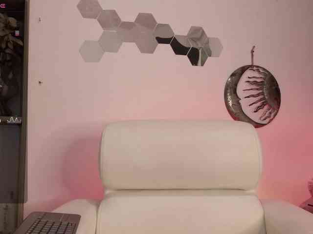 Maca-xtone webcam